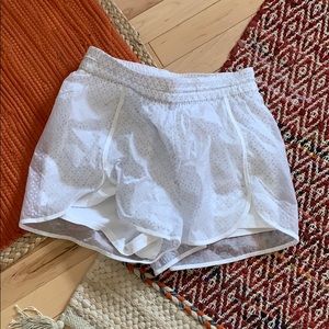 Lululemon Find your flock shorts